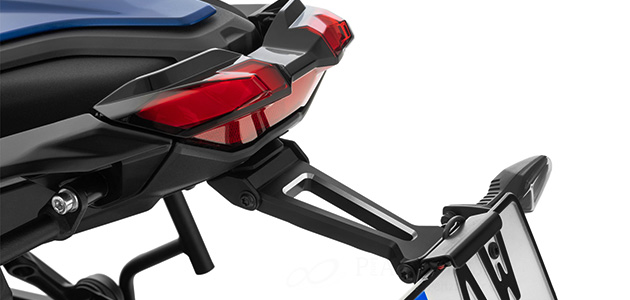 R1300R カスタム パーツ